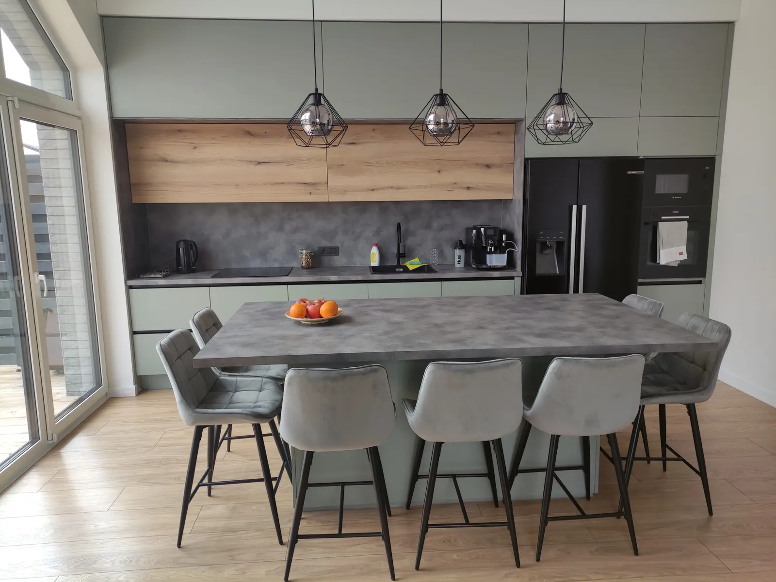 Virtuvė su sala: kiek reikia vietos ir kaip suplanuoti